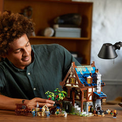 PREVENTA Ideas: Medieval Blacksmith Lego (3)